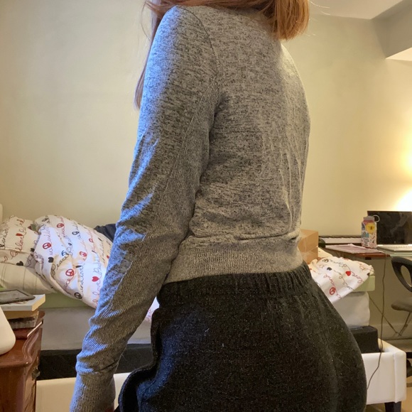 Gray XS sweater from Garage - Picture 2 of 6